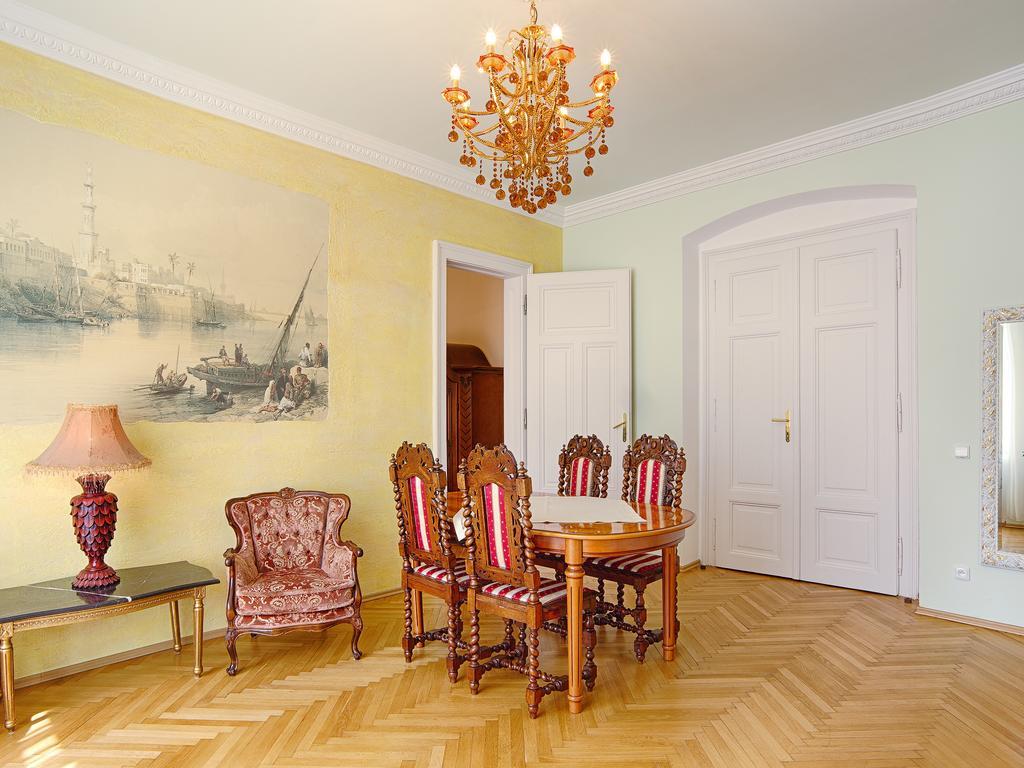 Lyra Apartments Karlovy Vary Rom bilde