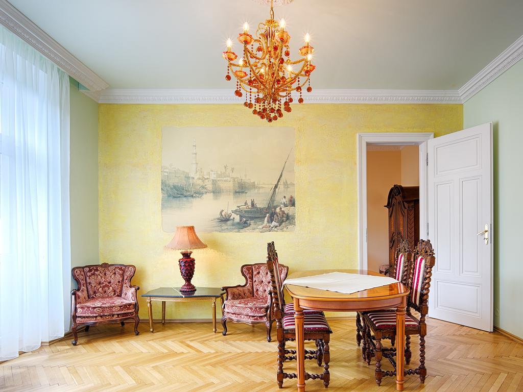 Lyra Apartments Karlovy Vary Rom bilde
